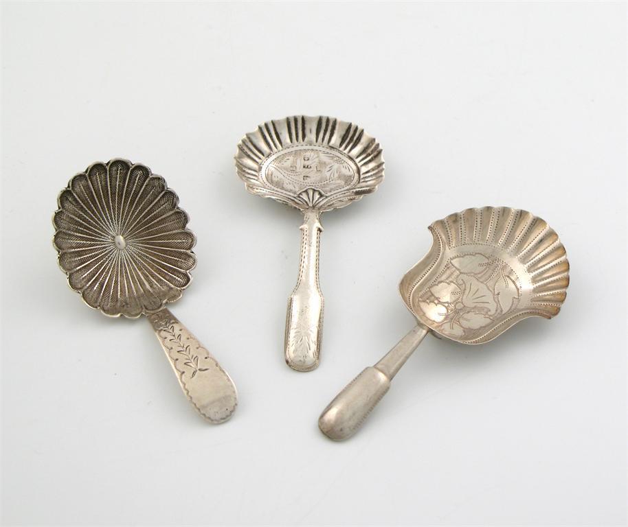 Appraisal: An Edwardian silver caddy spoon