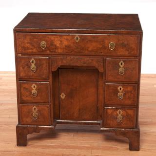 Appraisal: George II burl walnut kneehole desk George II burl walnut