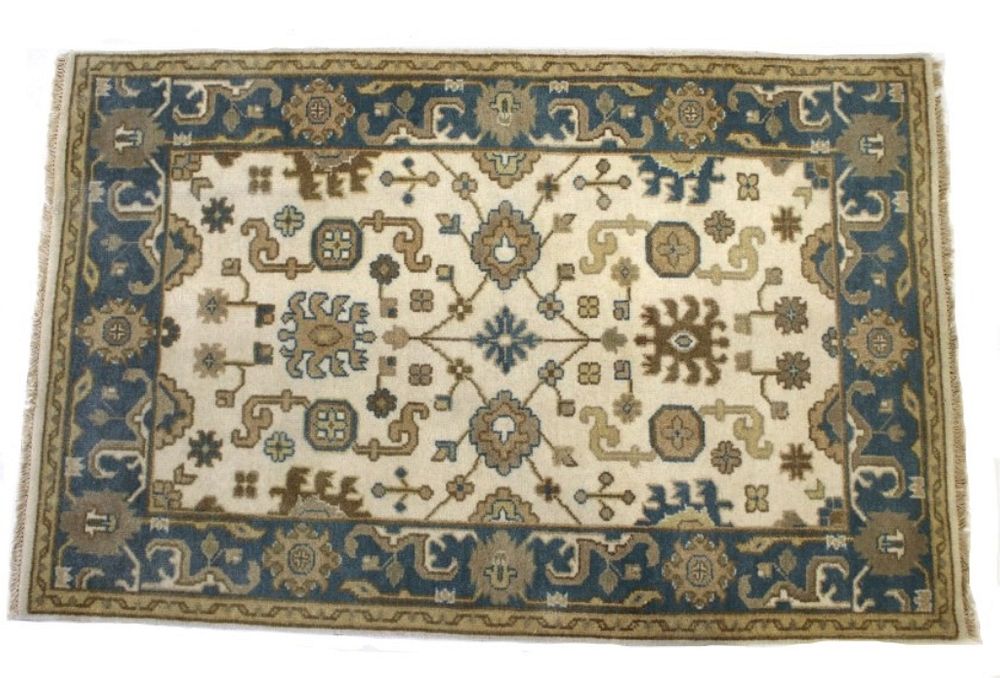 Appraisal: Oushak Persian Hand Knotted Wool Area Rug 's Included in