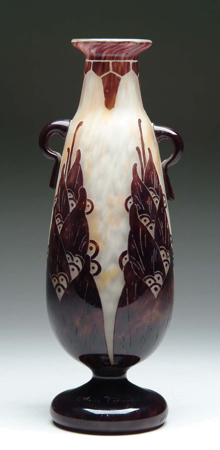 Appraisal: LEVERRE CAMEO VASE Lovely LeVerre vase features amethyst cameo leaves