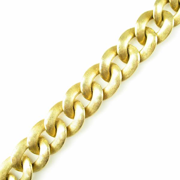 Appraisal: An k yellow gold curb link bracelet grams