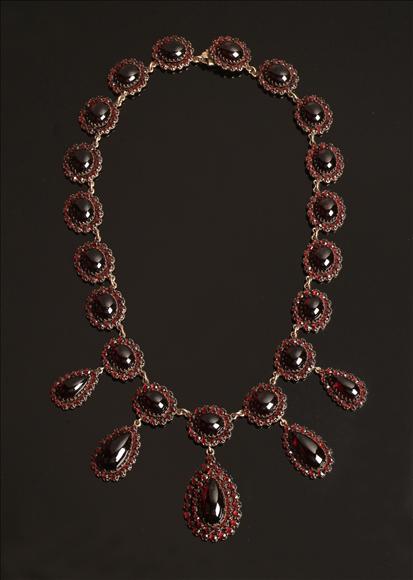 Appraisal: An early th century Bohemian garnet fringe necklace circa composed