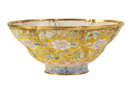 Appraisal: A CHINESE FAMILLE ROSE ENAMEL BOWL of moulded octofoil form