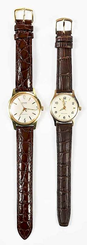 Appraisal: Two Retro Watches Elgin mm case gold tone hour marks