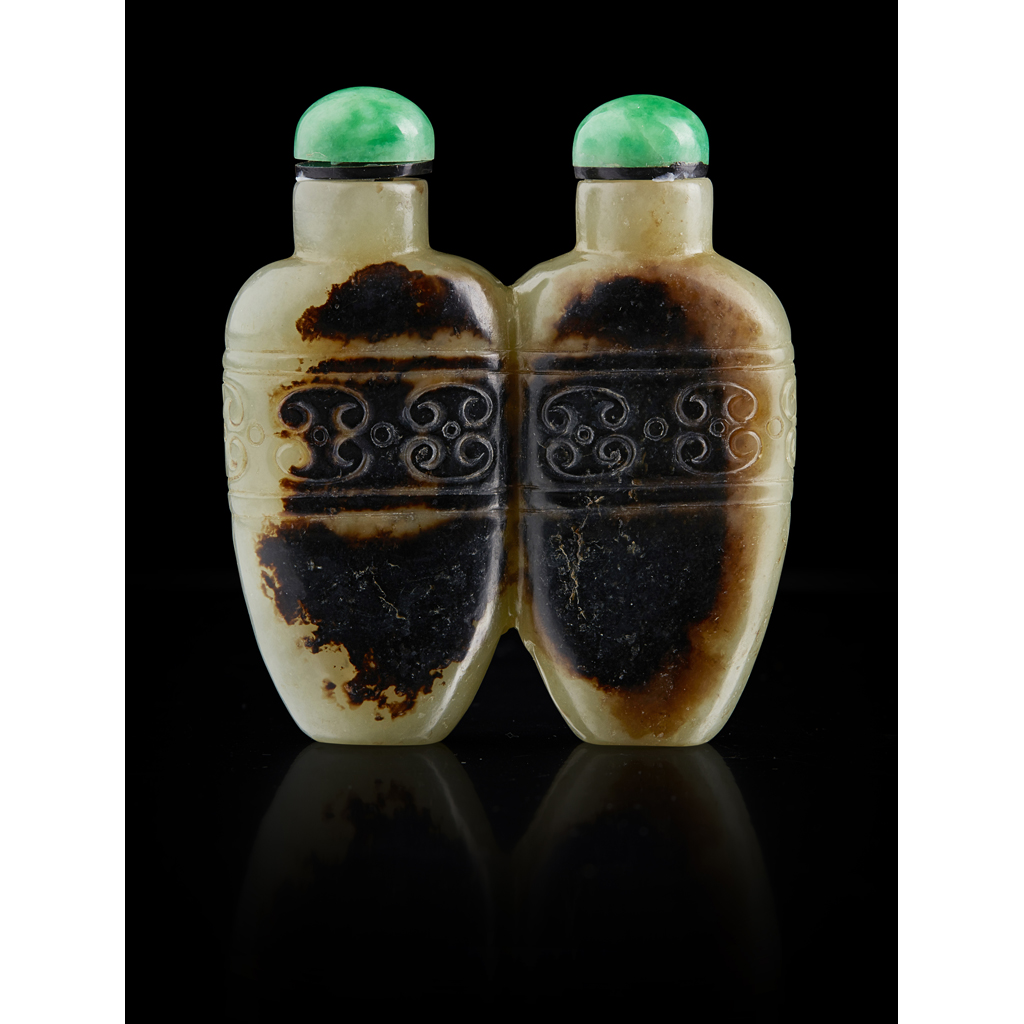 Appraisal: YELLOW AND BLACK JADE CONJOINED SNUFF BOTTLE QING DYNASTY TH