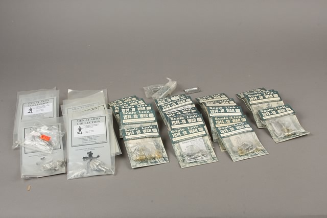 Appraisal: Lot of approx metal kits by scale link and New