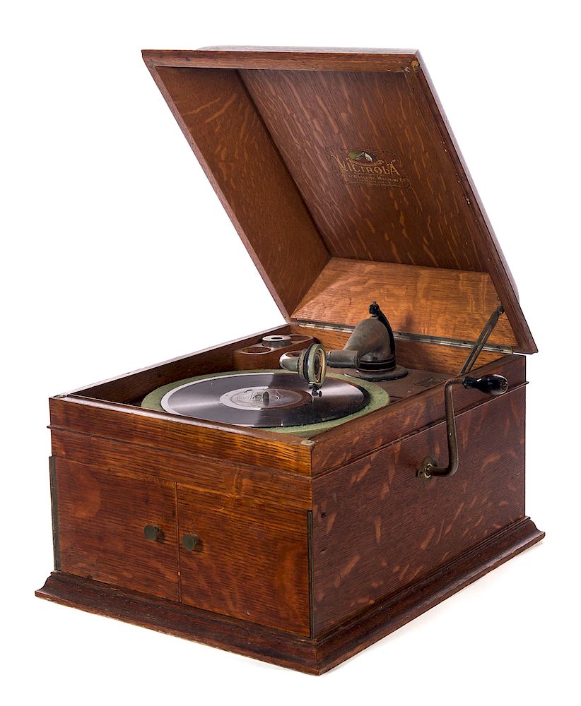 Appraisal: Oak Victor Victrola Phonograph Good original condition Please Email or