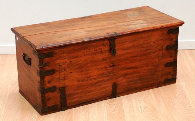 Appraisal: A th century pine and iron bound blanket box with