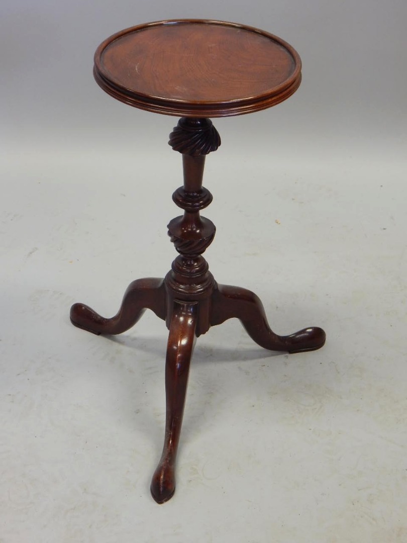 Appraisal: A mahogany wine table or kettle stand in George III