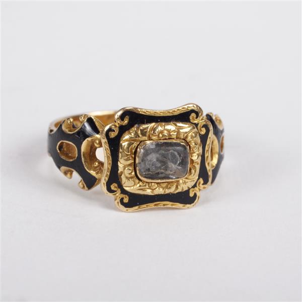 Appraisal: Victorian K Yellow gold enameled hair receiver mourning ring dwt