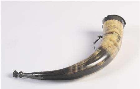 Appraisal: An early th century pewter mounted cow's horn powder horn