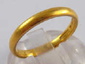 Appraisal: A carat gold band ring hallmarked Birmingham size N gms