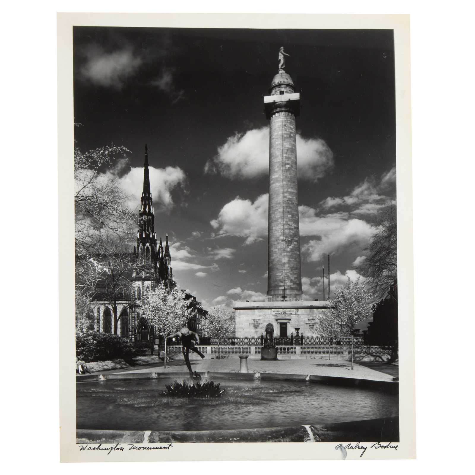 Appraisal: A AUBREY BODINE WASHINGTON MONUMENT PHOTOGRAPH American - Gelatin silver