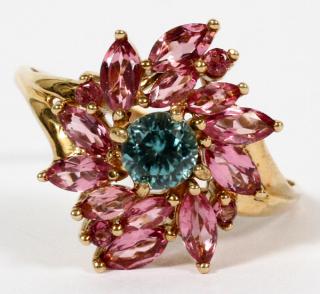 Appraisal: LADY'S SPINEL RING LADY'S SPINEL RING Spinel mounted in KT