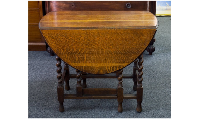 Appraisal: Oak Drop Leaf Table