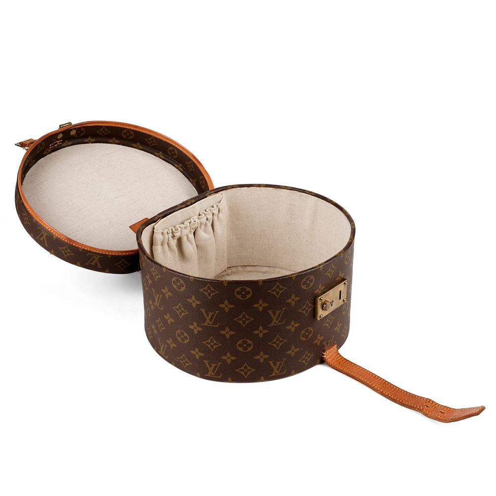 Appraisal: Louis Vuitton Hat Box w Lock Louis Vuitton France Hat