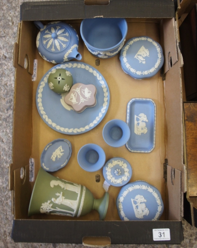 Appraisal: A collection of pottery to include Wedgwood Jasperware vases trinket