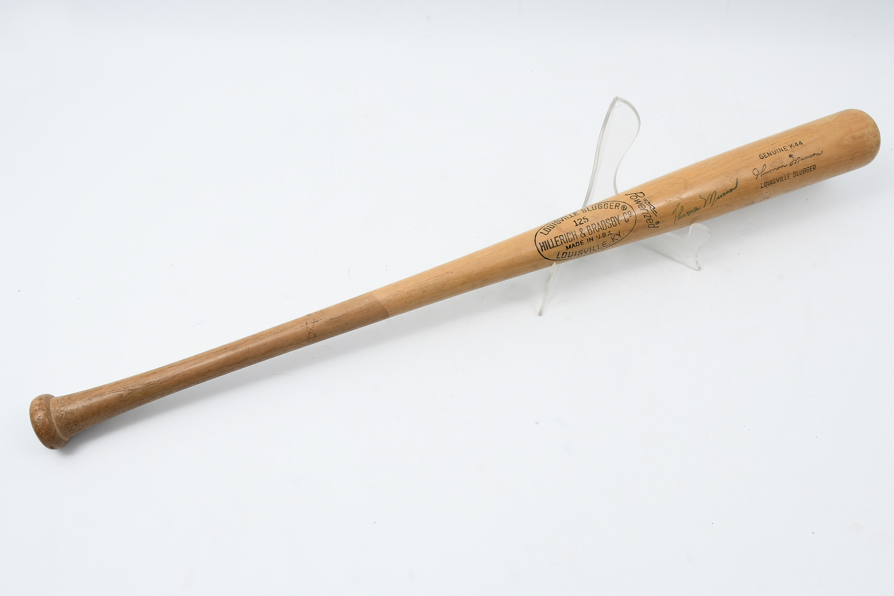 Appraisal: LOUISVILLE SLUGGER AUTOGRAPHED THURMAN MUNSON BASEBALL BAT Ballpoint pen autograph