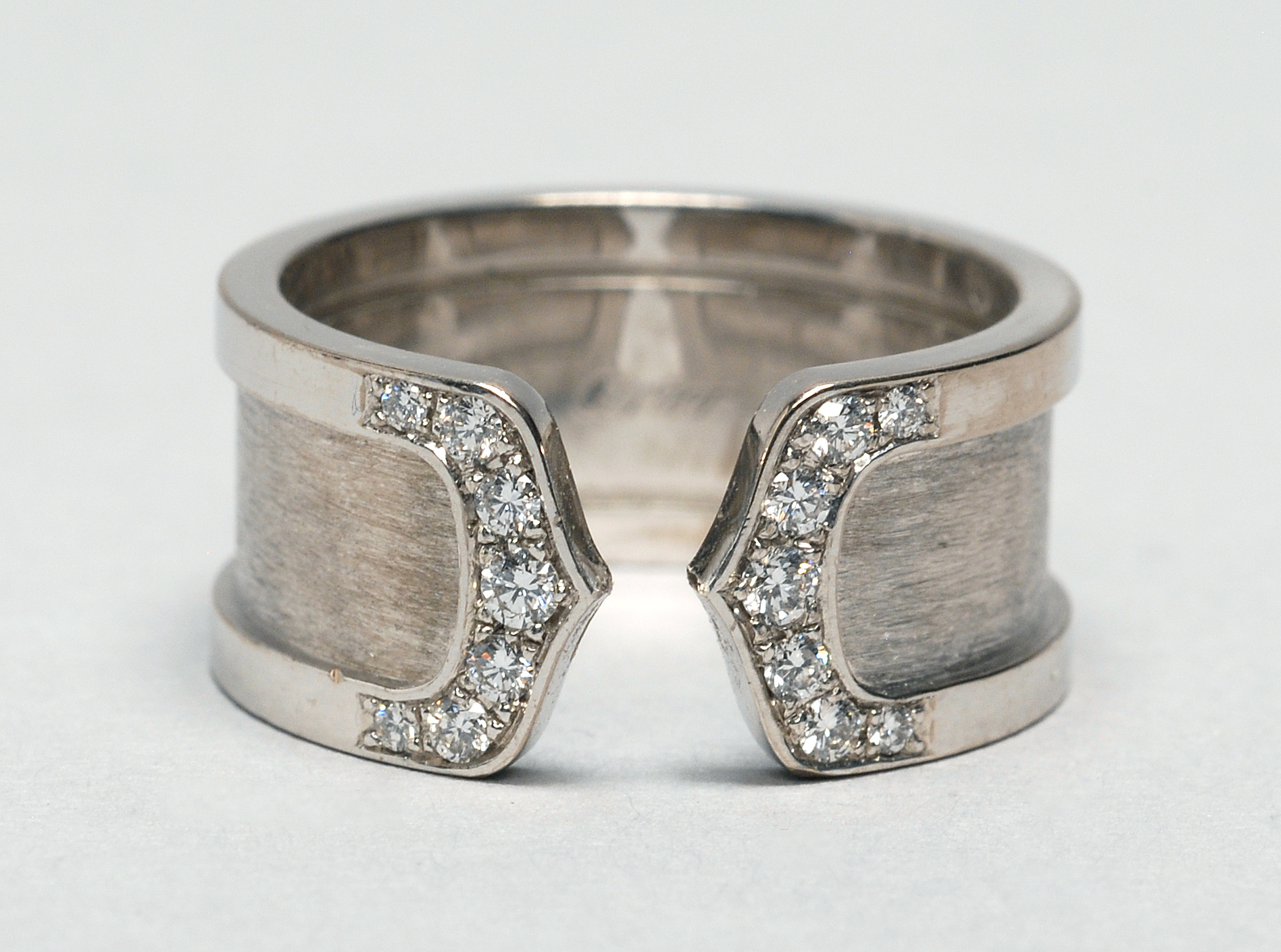 Appraisal: KT WHITE GOLD AND DIAMOND RING BY CARTIER In open