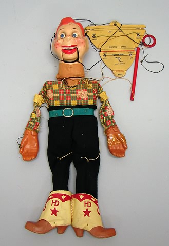 Appraisal: Toys Howdy Doody Marionette in original box Made by Peter