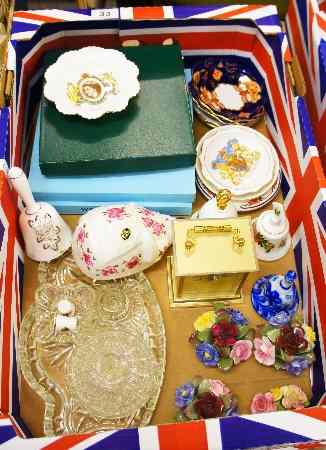 Appraisal: A collection of pottery to include floral fancies Wedgwood boxed