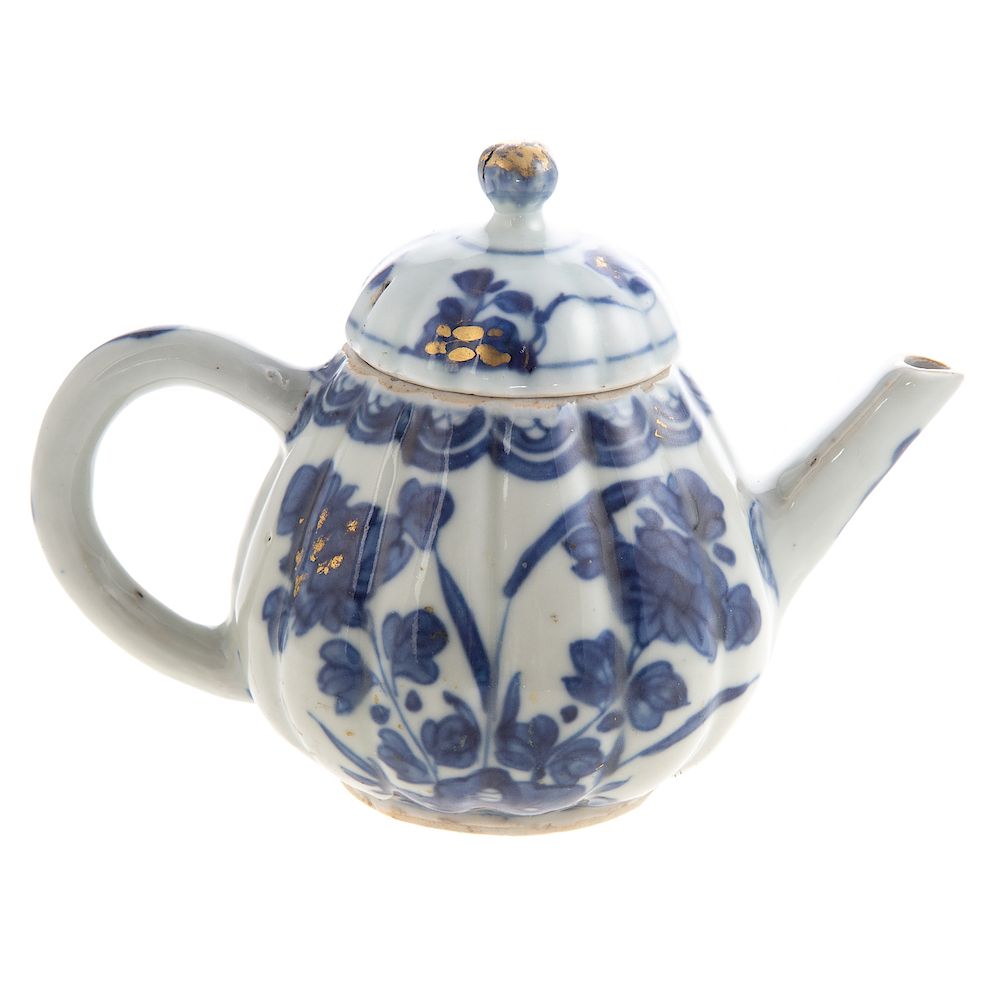 Appraisal: Chinese Export Melon-Form Teapot Kang Xi circa blue and white