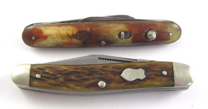 Appraisal: TWO COLLECTABLE REMINGTON FOLDING KNIVES R automatic type with two