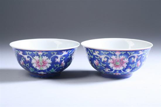 Appraisal: PAIR CHINESE FAMILLE ROSE PORCELAIN BOWLS Jiaqing iron red seal