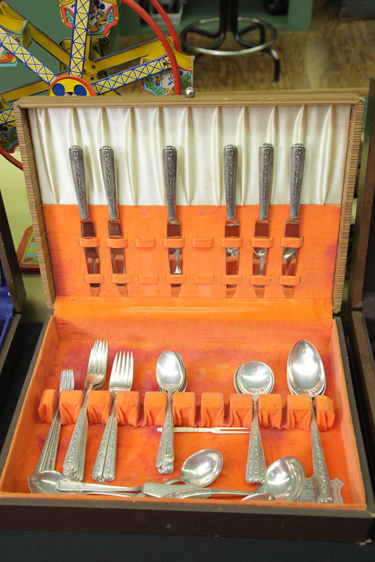 Appraisal: SET OF TOWLE STERLING SILVER FLATWARE In Rambler Rose pattern