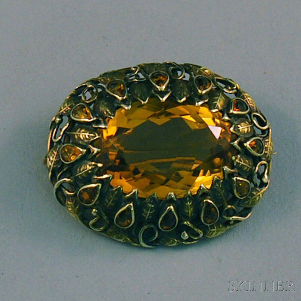 Appraisal: kt Gold and Citrine Brooch centering an oval-cut citrine with