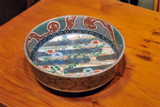 Appraisal: IMARI STYLE BOWL Japanese mid- th century porcelain Gilt decorated