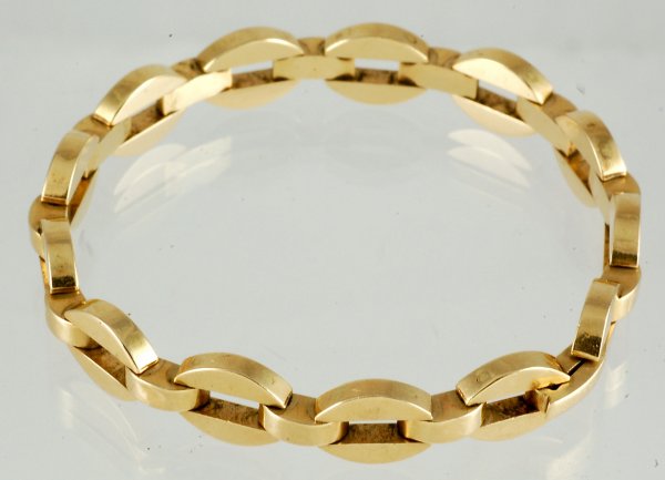 Appraisal: Yellow gold link bracelet length x wide Clasp marked K