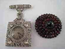 Appraisal: A mixed lot comprising a paste set fob watch and