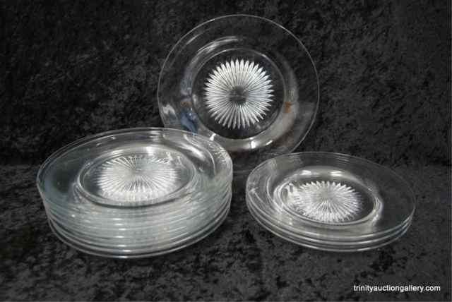 Appraisal: Heisey Glass Clear PlatesProduced by Heisey Glass Company are plane