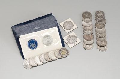 Appraisal: U S silver dollars Morgan type dates range - good