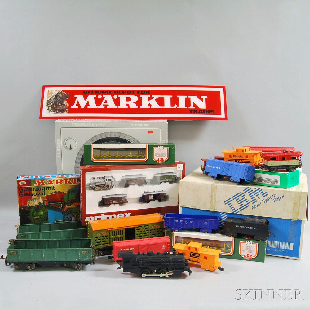 Appraisal: Large Group of Model Trains and Accessories including Standard engines