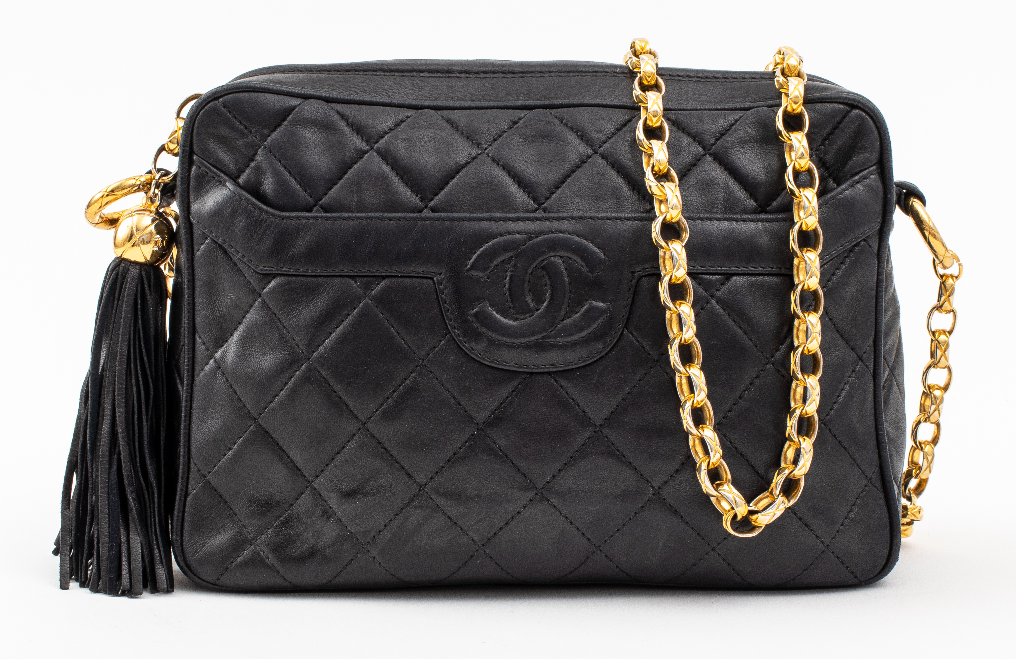 Appraisal: CHANEL QUILTED BLACK LEATHER HANDBAG Chanel handbag in black quilted