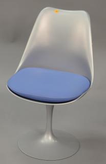 Appraisal: Knoll Eero Saarinen th Anniversary tulip style grey side chair