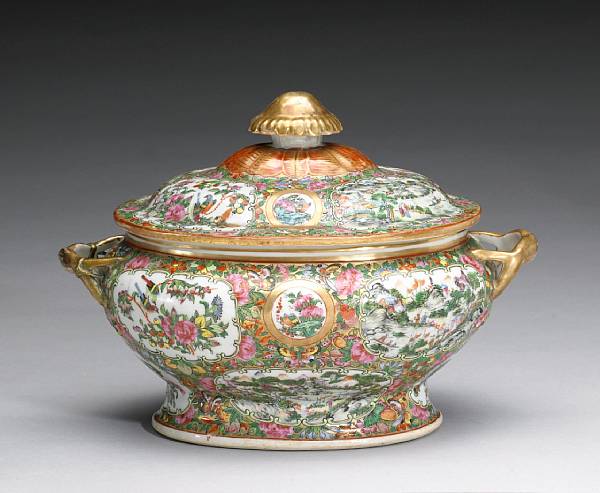 Appraisal: A Canton 'Rose Medallion' export porcelain covered soup tureen Late