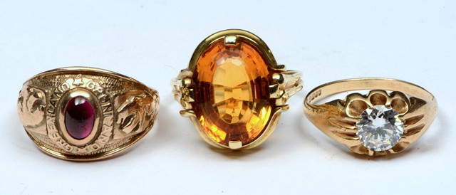 Appraisal: A CT GOLD RING with topaz setting a ct gold