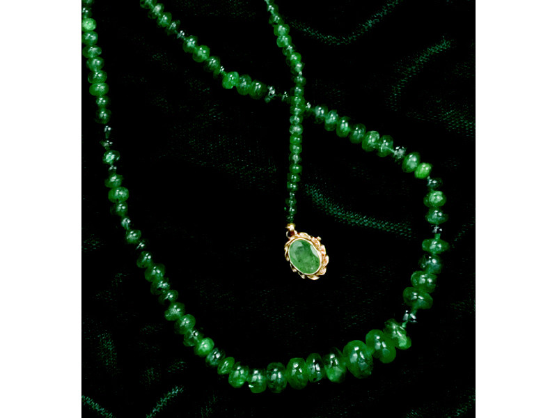 Appraisal: EMERALD BEAD NECKLACE Emerald bead necklace approximately cts with a