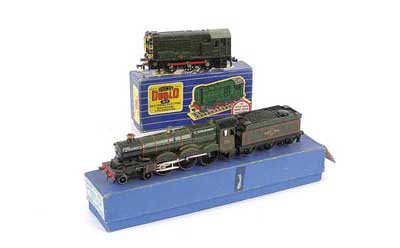 Appraisal: Hornby Dublo -rail Steam and Diesel Locos comprising EDLT -