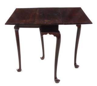 Appraisal: A Queen Anne Walnut Drop-Leaf Table th century having a