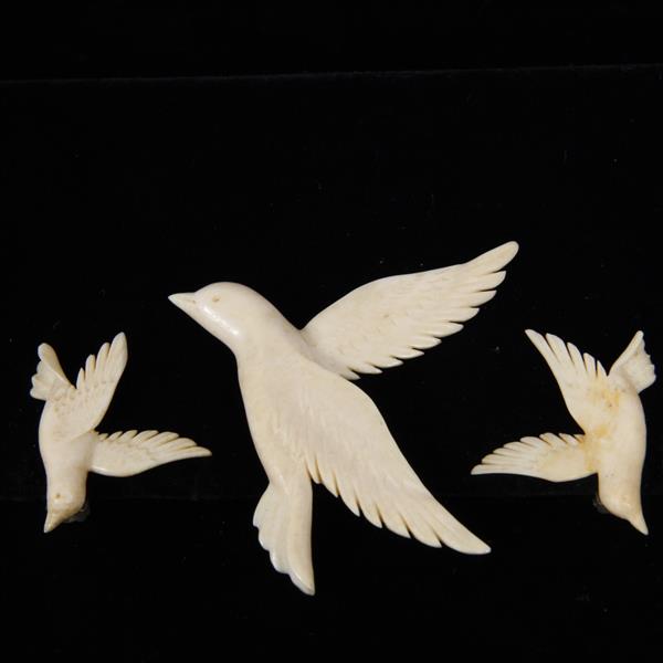 Appraisal: Ming's pc Set Honolulu Hawaiian Ivory Seagull figural bird Brooch