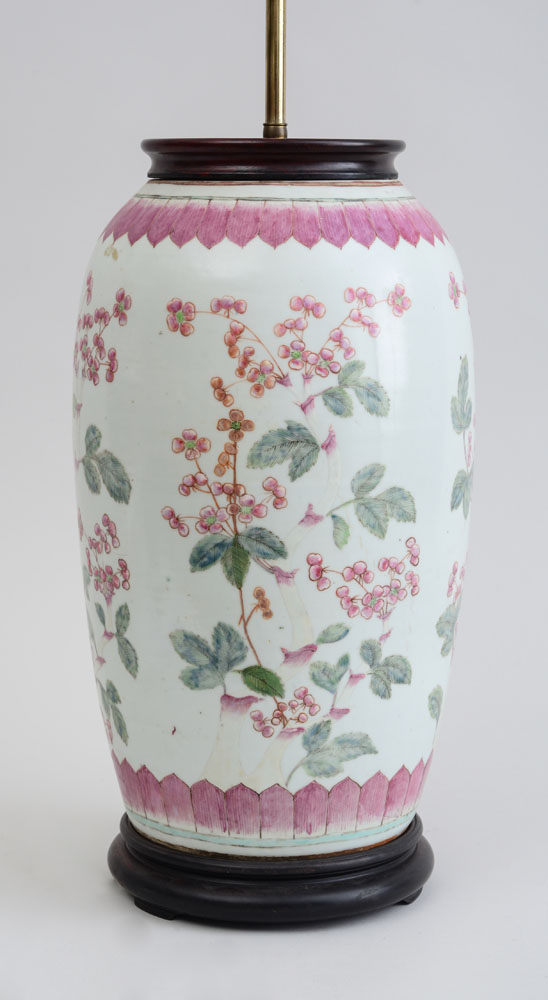 Appraisal: CHINESE FAMILLE ROSE PORCELAIN VASE MOUNTED AS A LAMP Enamel