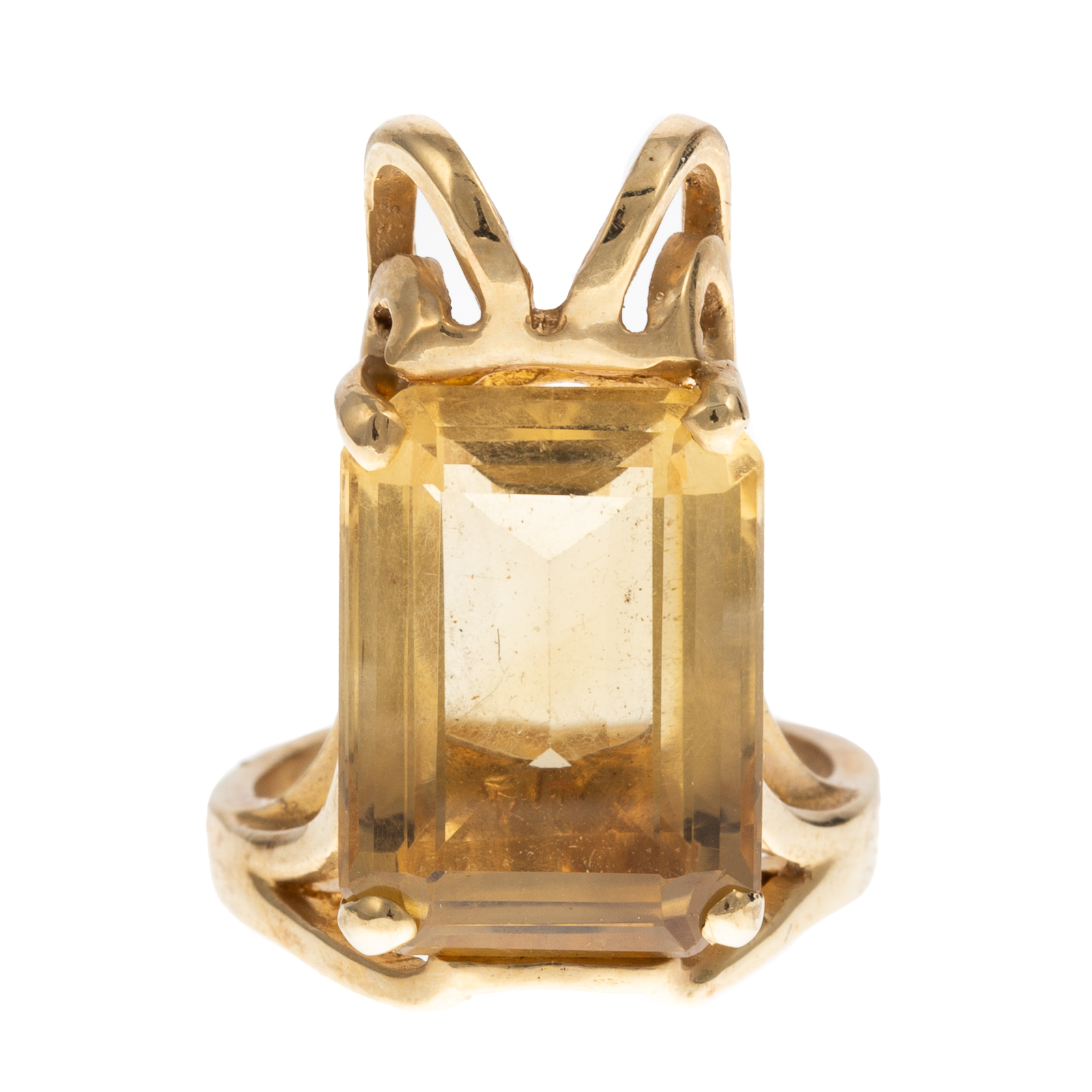 Appraisal: A VINTAGE EMERALD-CUT CITRINE RING IN K K yellow gold