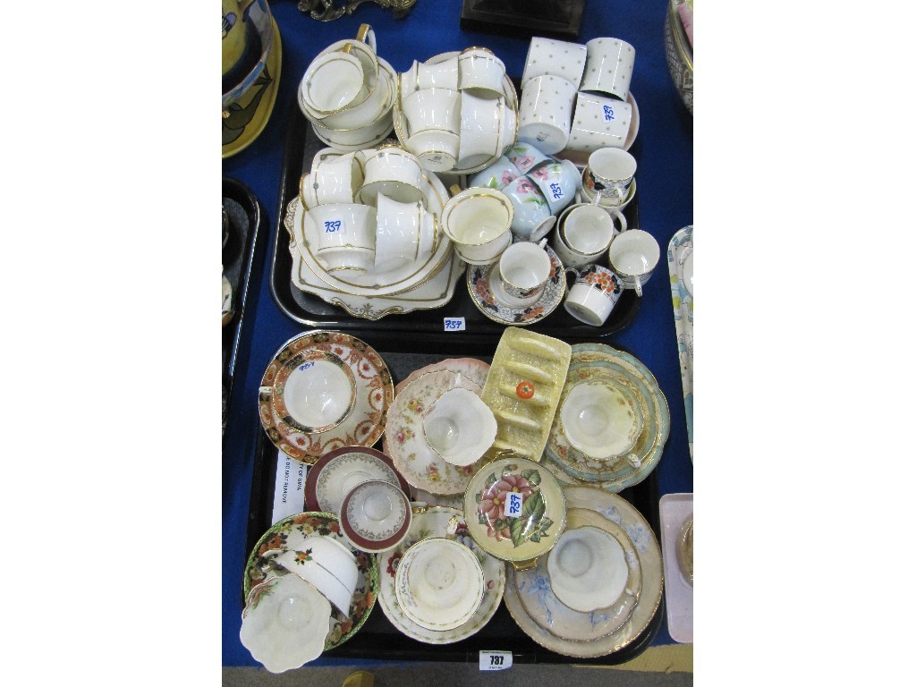 Appraisal: Bridgewood Hawthorne coffee cups and saucers Paragon teaset and other