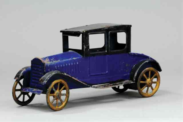 Appraisal: DAYTON COUPE Two door pressed steel coupe blue body black