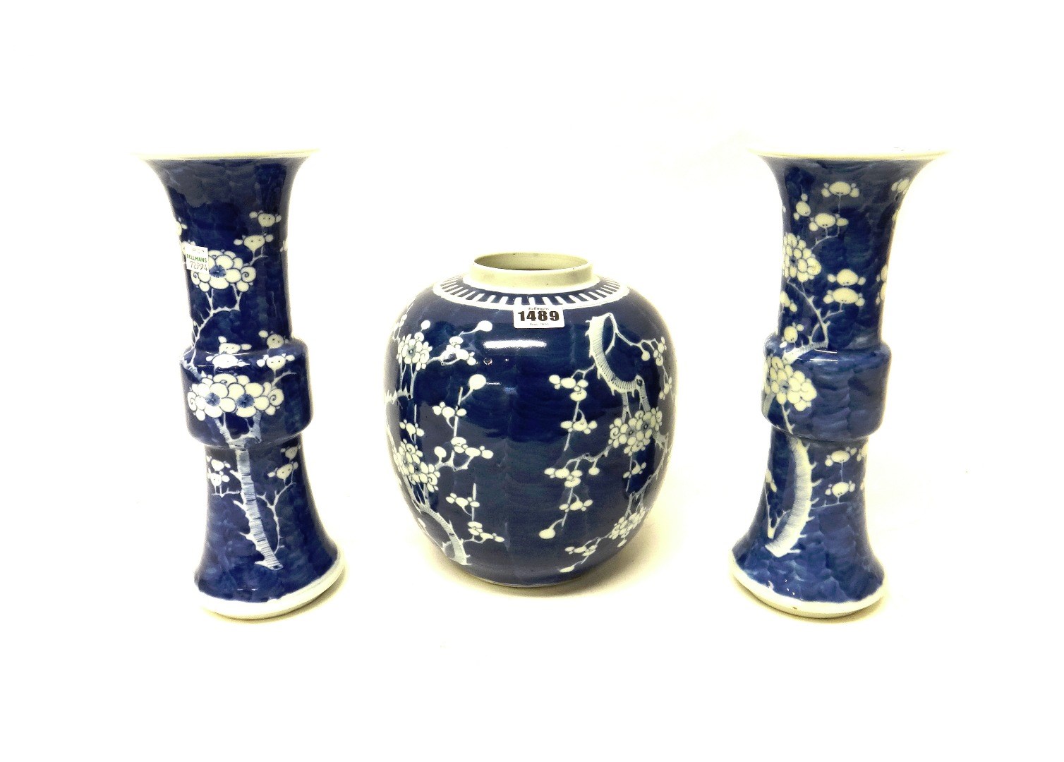 Appraisal: A pair of Chinese blue and white beaker vases and