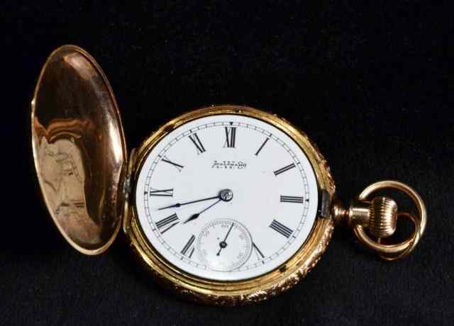 Appraisal: Waltham Pocketwatch Rosegold w decorative engraviWaltham pocketwatch with decorative engraving